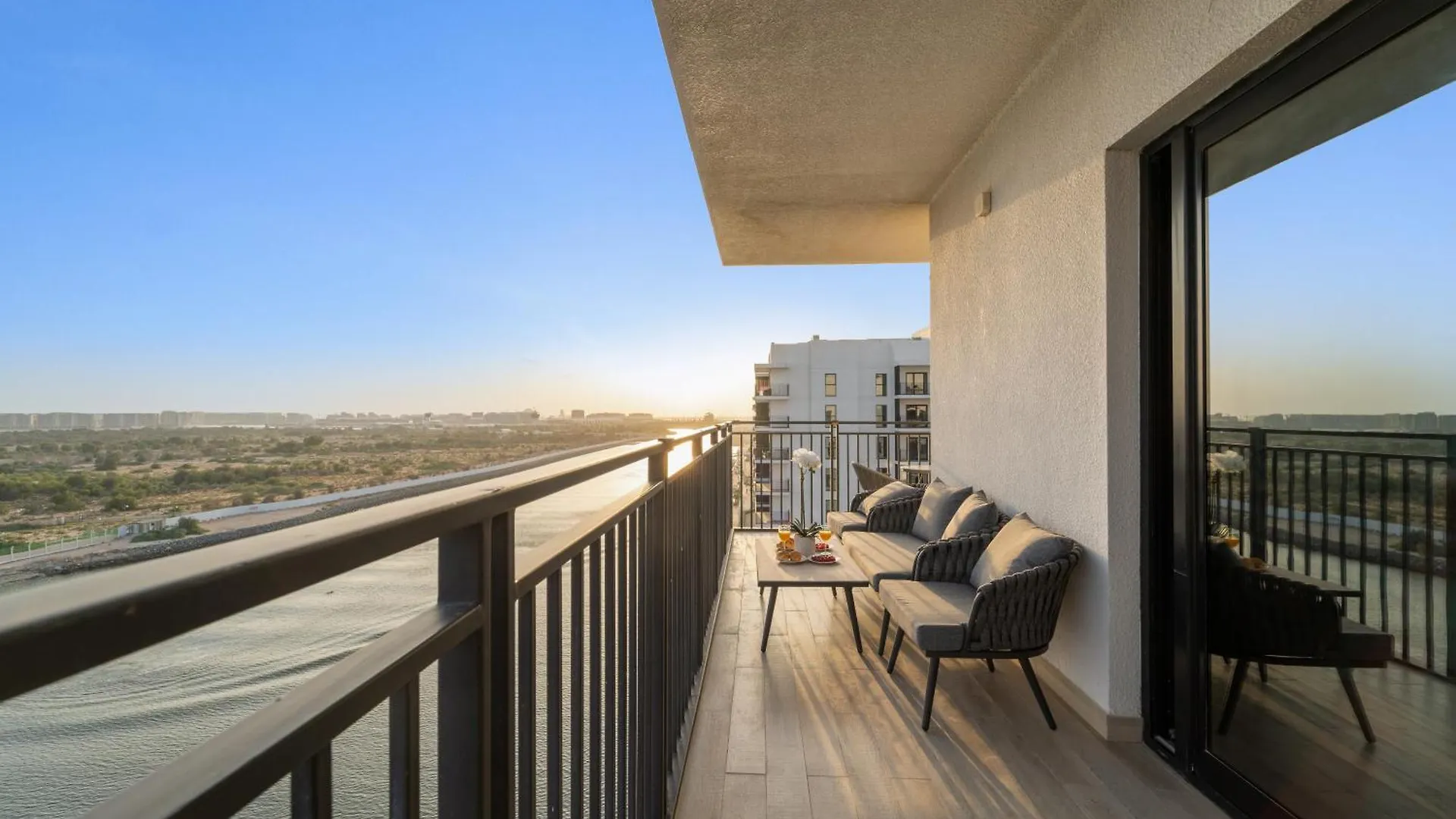 Abu Dhabi Premier Apt -Steps To Ferrari World & Yas Mall Apartment Abu Dhabi