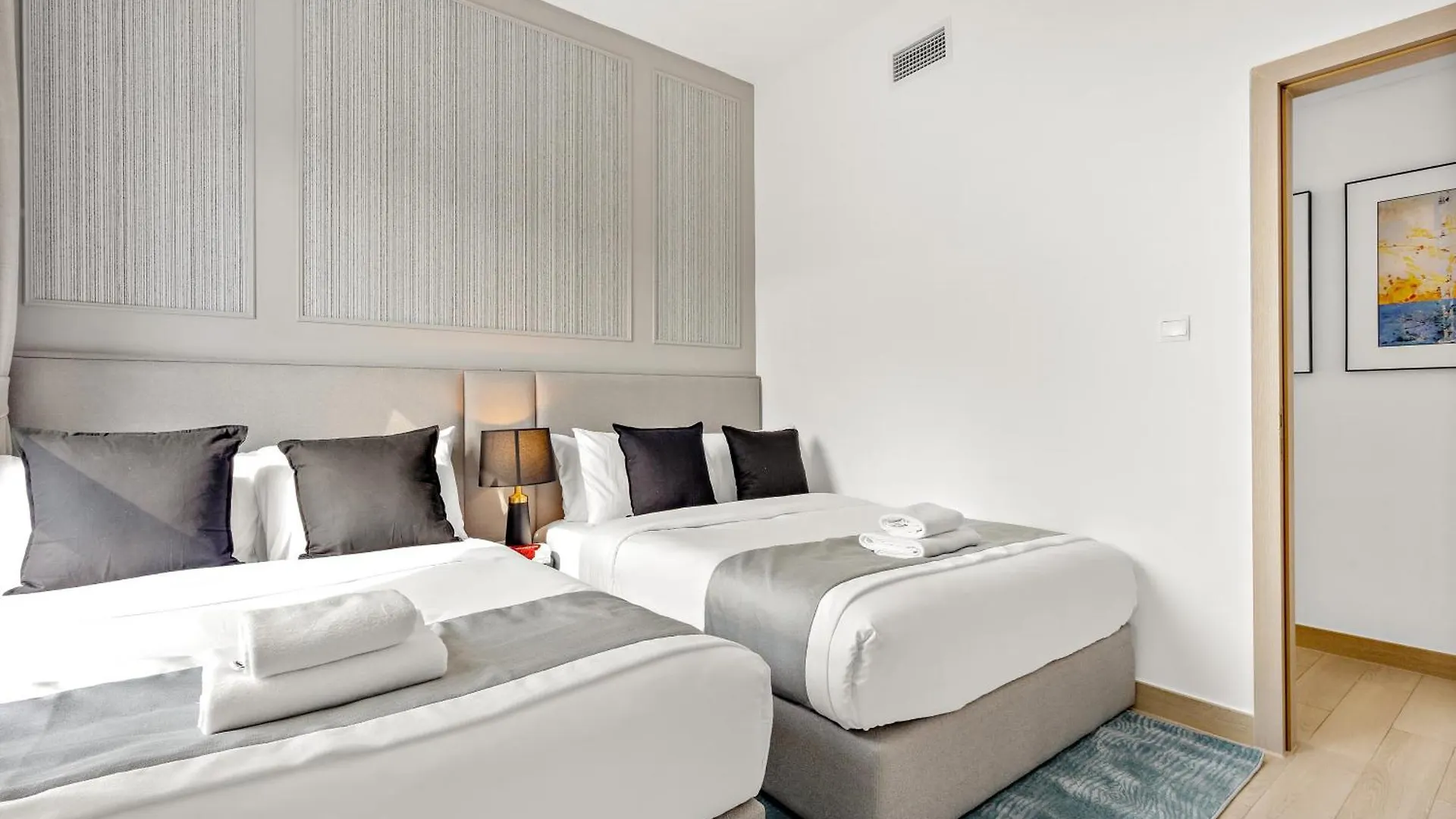 Apartment Abu Dhabi Premier Apt -Steps To Ferrari World & Yas Mall