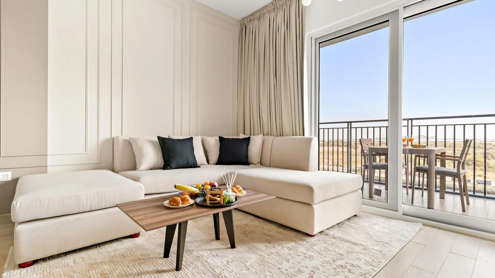 Abu Dhabi Premier Apt -Steps To Ferrari World & Yas Mall 0*, Abú Dhabí